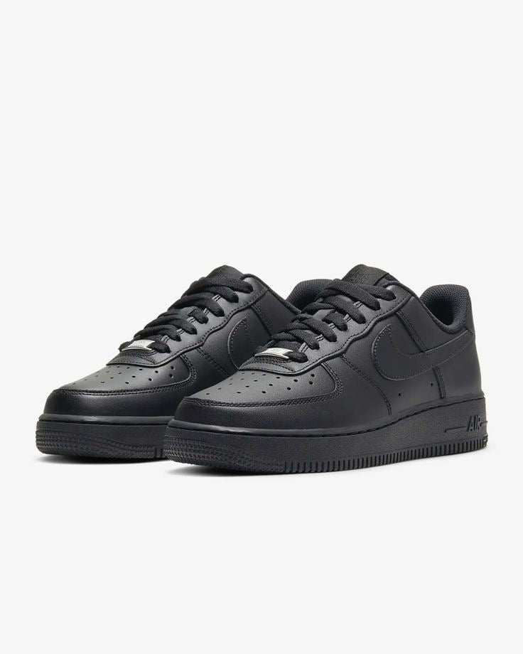 NIKE AIR FORCE 1 “black”