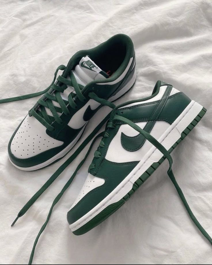 NIKE AIR JORDAN LOW DUNK (olive)